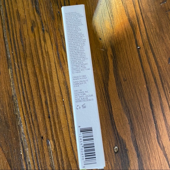 Glossier Play Vinylic Lip High Shine Lacquer - Picture 4 of 6